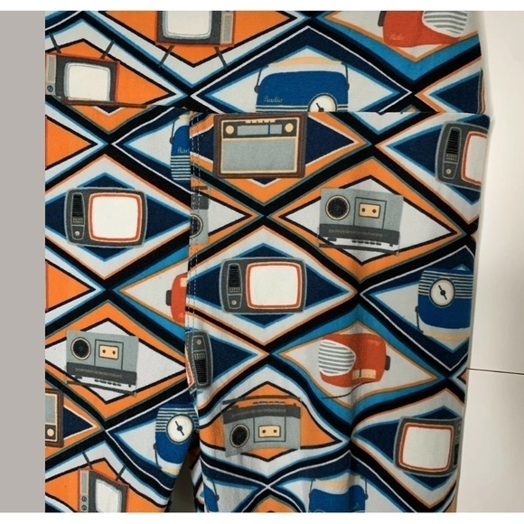 Lularoe womens leggings size OS radio print - Picture 3 of 4